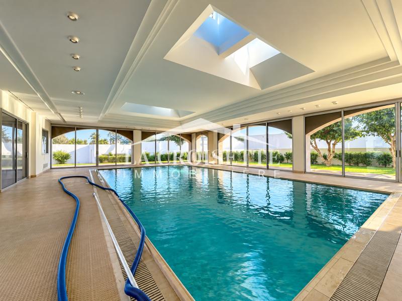 Villa S+7 avec piscine à La Soukra Parc 